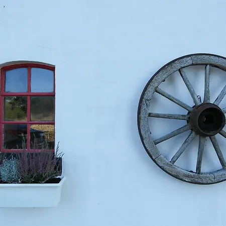 Nabolos Bed & Breakfast *